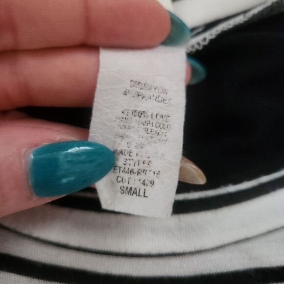 Sew in Love Black and White Striped Shirt Sleeve T-shirt Women's Size Small - Picture 6 of 9